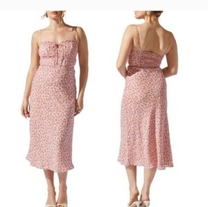 NWT ASTR The Label Floral Midi Dress In Light Pink Size Small